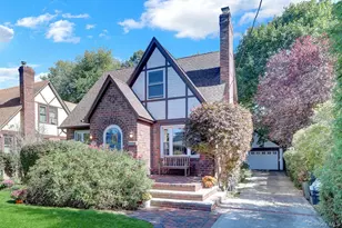 36 William St, Malverne, NY 11565 - Photo 2