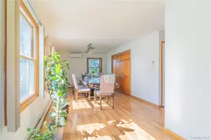 220 Jerusalem Ave, Hicksville, NY 11801 - Photo 10