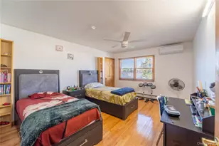 220 Jerusalem Ave, Hicksville, NY 11801 - Photo 16