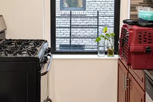 21-38 35th St, Astoria, NY 11105 - Photo 10
