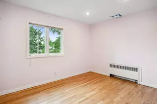 44 Sandy Hollow Rd, Port Washington, NY 11050 - Photo 18