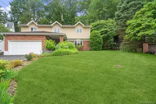 44 Sandy Hollow Rd, Port Washington, NY 11050 - Photo 4