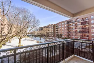 162-01 Powells Cove Blvd, Whitestone, NY 11357 - Photo 26