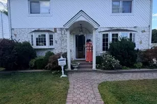 168 Walton Ave, Uniondale, NY 11553 - Photo 2