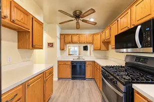 41 Maple Wing Dr, Central Islip, NY 11722 - Photo 10