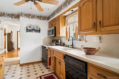 64 Collfield Avenue, New York, NY 10302 - Photo 18