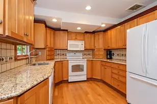 20 Buccaneer Ln, East Setauket, NY 11733 - Photo 8