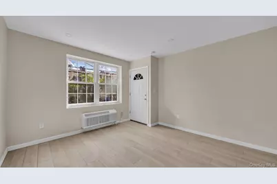 955 E 229th Street, Bronx, NY 10466 - Photo 14