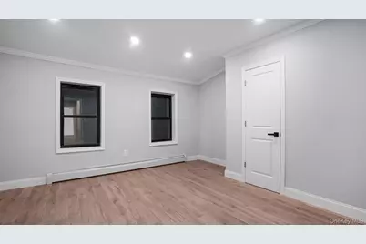 128 E 238th Street, Bronx, NY 10470 - Photo 16