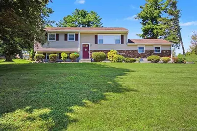 2795 Sunrise Street, Yorktown Heights, NY 10598 - Photo 2