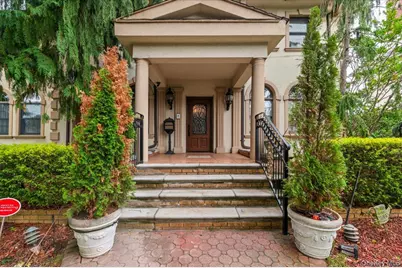363 Oak Avenue, Cedarhurst, NY 11516 - Photo 2