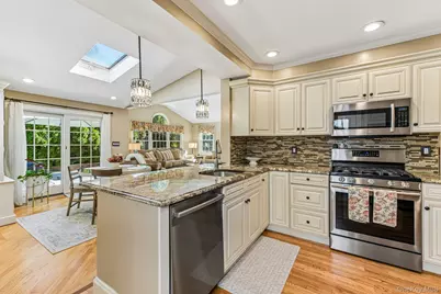 20 Revere Drive E, Floral Park, NY 11001 - Photo 14