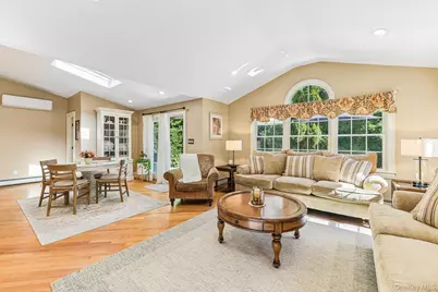 20 Revere Drive E, Floral Park, NY 11001 - Photo 22