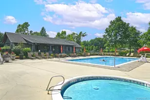 140 Rivendell Ct, Melville, NY 11747 - Photo 34