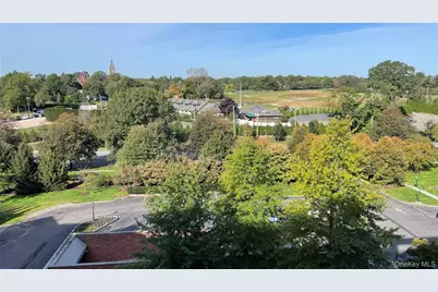 111 Cherry Valley Avenue #702 W, Garden City, NY 11530 - Photo 10