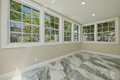 48 Flower Street, Hicksville, NY 11801 - Photo 20