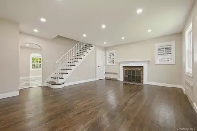 48 Flower Street, Hicksville, NY 11801 - Photo 8