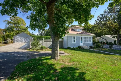 16 Squiretown Road, Hampton Bays, NY 11946 - Photo 14