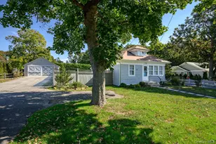 16 Squiretown Rd, Hampton Bays, NY 11946 - Photo 14
