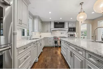 220 Causeway, Lawrence, NY 11559 - Photo 10
