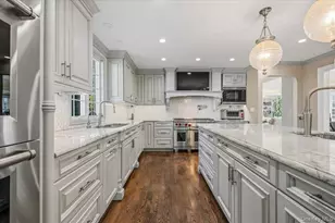 220 Causeway, Lawrence, NY 11559 - Photo 10