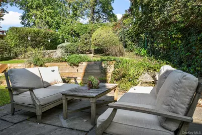 51 Maywood Road, New Rochelle, NY 10804 - Photo 42