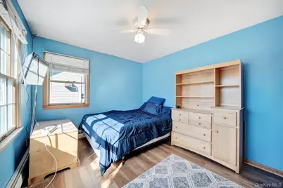 33 Mohawk Drive, North Babylon, NY 11703 - Photo 30