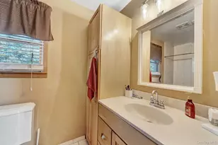 33 Mohawk Dr, North Babylon, NY 11703 - Photo 26