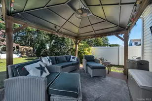 33 Mohawk Dr, North Babylon, NY 11703 - Photo 42