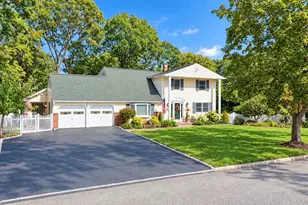 1 Porpoise Dr, Centereach, NY 11720 - Photo 4