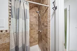 34 Horton Rd, Valley Stream, NY 11581 - Photo 20