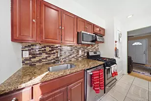 34 Horton Rd, Valley Stream, NY 11581 - Photo 12
