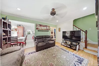 34 Horton Road, Valley Stream, NY 11581 - Photo 8