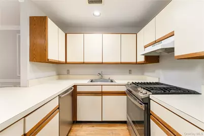 702 Sara Circle, Port Jefferson Station, NY 11776 - Photo 12