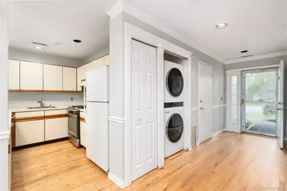 702 Sara Circle, Port Jefferson Station, NY 11776 - Photo 10