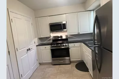96 Feller Drive, Central Islip, NY 11722 - Photo 4
