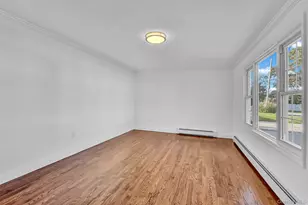 38 Miller Ave, Amityville, NY 11701 - Photo 4