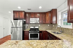 119-27 191st St, Saint Albans, NY 11412 - Photo 8