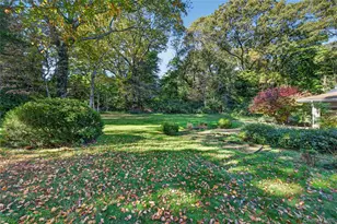 1574 Laurel Hollow Rd, Syosset, NY 11791 - Photo 40