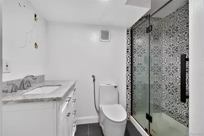 1574 Laurel Hollow Road, Syosset, NY 11791 - Photo 30