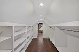 1574 Laurel Hollow Rd, Syosset, NY 11791 - Photo 26