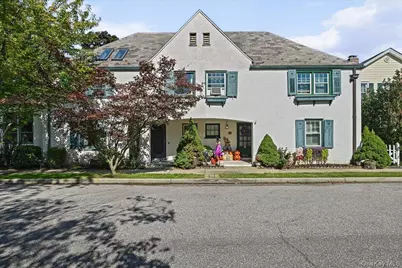 5 1st Place, Garden City, NY 11530 - Photo 1