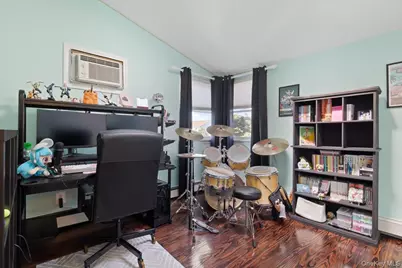 1 5th Avenue, Farmingdale, NY 11735 - Photo 18