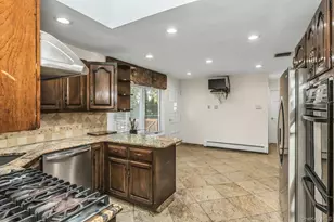 260 Oak Ridge Ln, Albertson, NY 11507 - Photo 16
