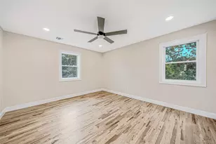 25 Avenue B, Holbrook, NY 11741 - Photo 28