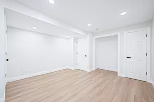 25 Avenue B, Holbrook, NY 11741 - Photo 38