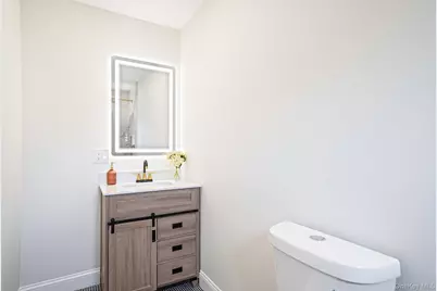 25 Avenue B, Holbrook, NY 11741 - Photo 18