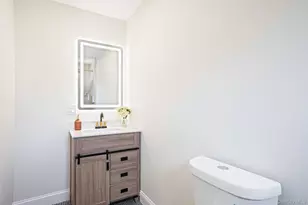 25 Avenue B, Holbrook, NY 11741 - Photo 18