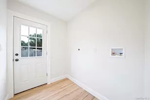 25 Avenue B, Holbrook, NY 11741 - Photo 16