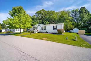 106 Winding Wood, Hopewell Junction, NY 12533 - Photo 2
